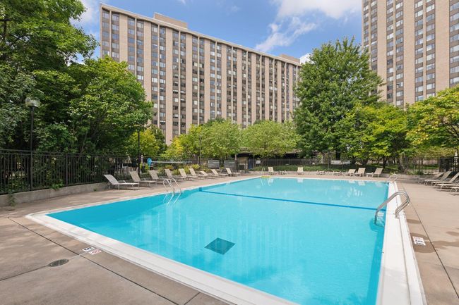 Outdoor pool | Image 35