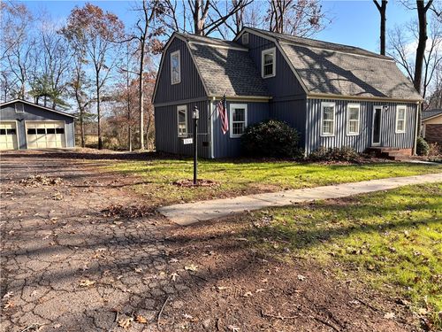 211 Heather Dr, Central, SC, 29630-8736 | Card Image