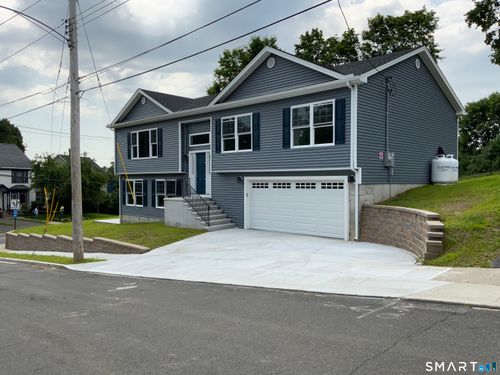 22 Florence Street, West Haven, CT, 06516 | Card Image
