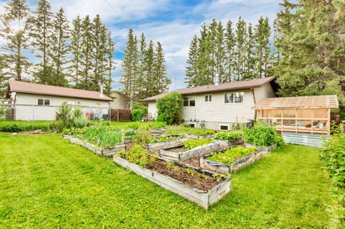 5119 + 5129 49 Ave, Caroline, AB, T0M0M0 | Card Image