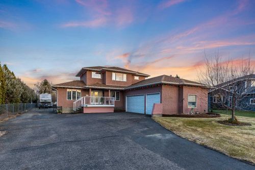 512 11 St, Dunmore, AB, T1B0K4 | Card Image