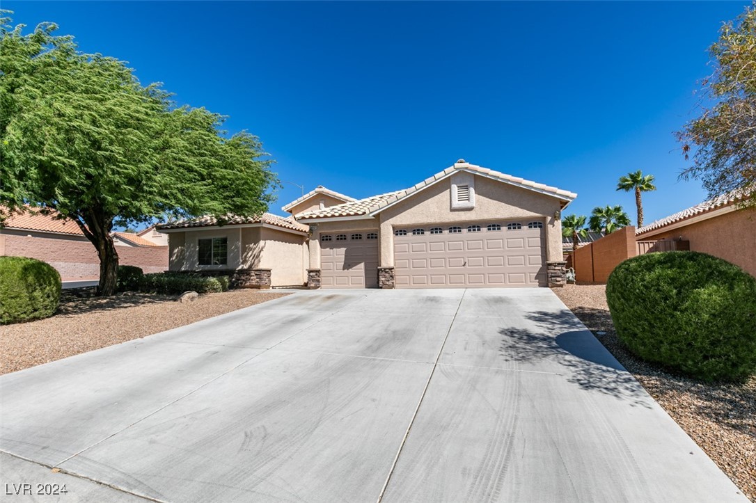 Amish Ave, North Las Vegas, NV 89031