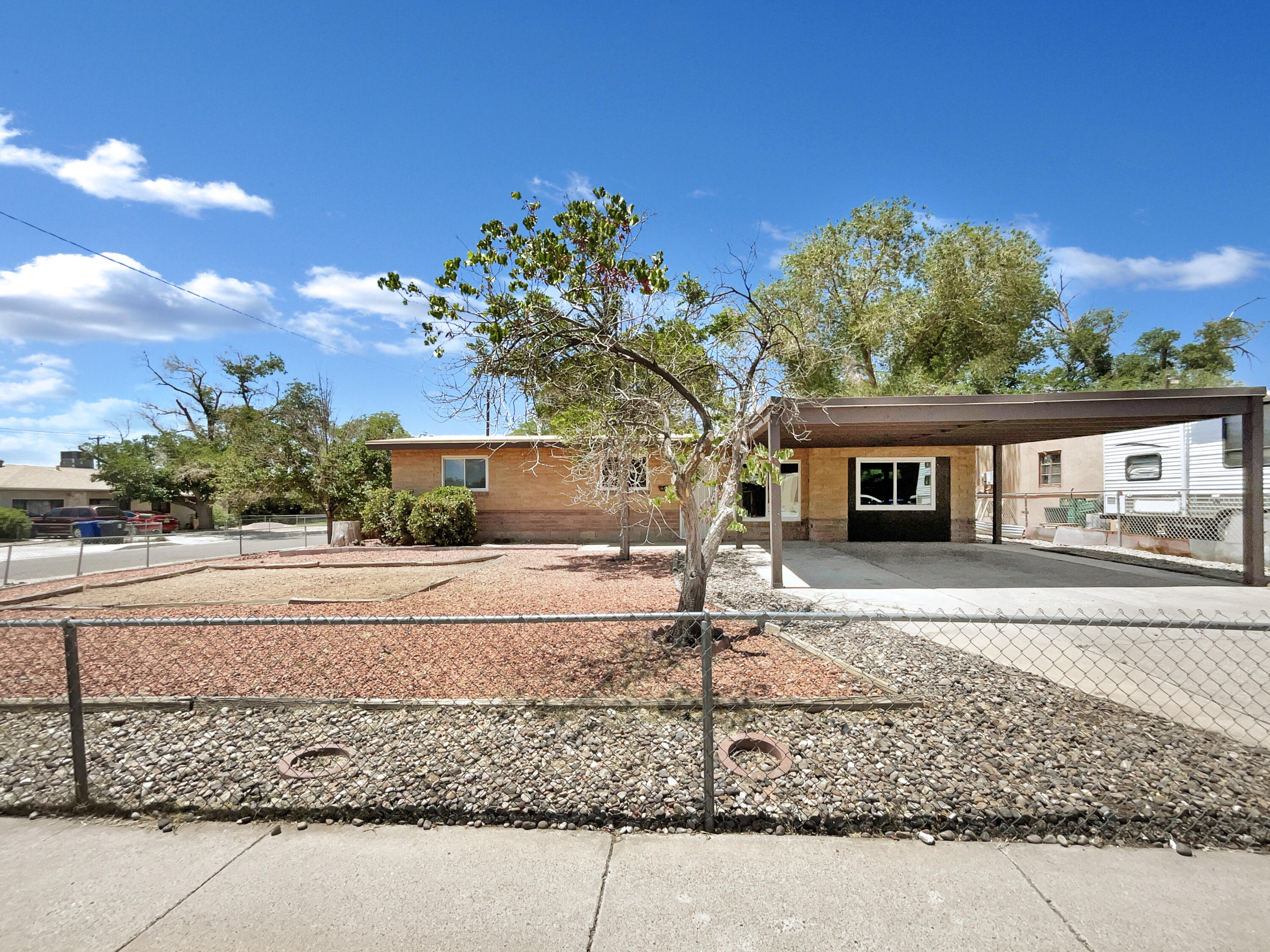Betts St, Albuquerque, NM 87112