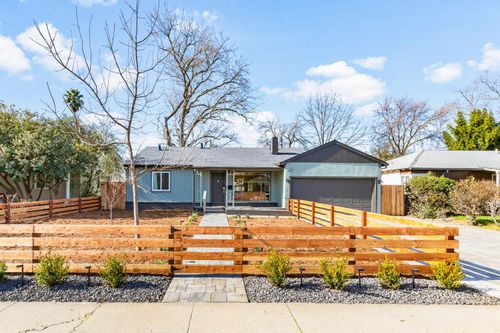 601 J St, Davis, CA, 95616-2326 | Card Image