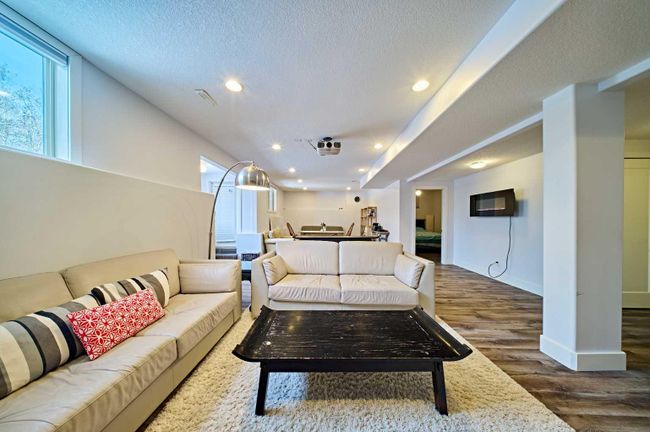 26 West Cedar Point Sw, Home with 5 bedrooms, 3 bathrooms and 4 parking in Calgary AB | Image 39