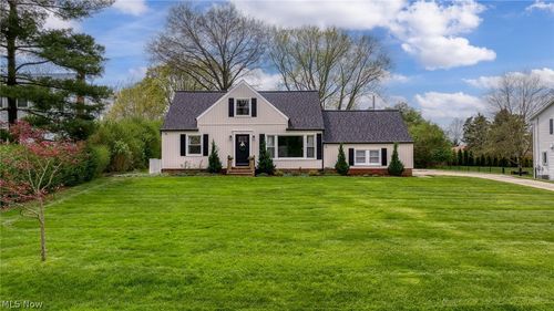 132 Atterbury Blvd, Hudson, OH, 44236-1606 | Card Image