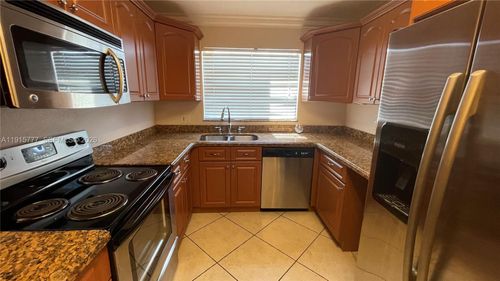 170-9113 Limetree Ln, Pembroke Pines, FL, 33024-4627 | Card Image