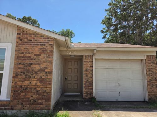 7208 Ne Loop 820, North Richland Hills, TX, 76180-7906 | Card Image