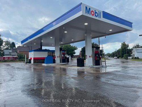 640 Pembroke St W, Pembroke, ON, K8A5P3 | Card Image