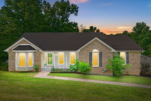 353 Deepwood Trl, Clarksville, TN, 37042-6936 | Card Image