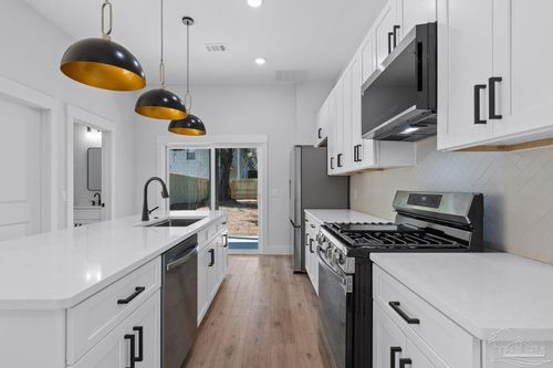 1003 N D St, Pensacola, FL, 32501-2529 | Card Image