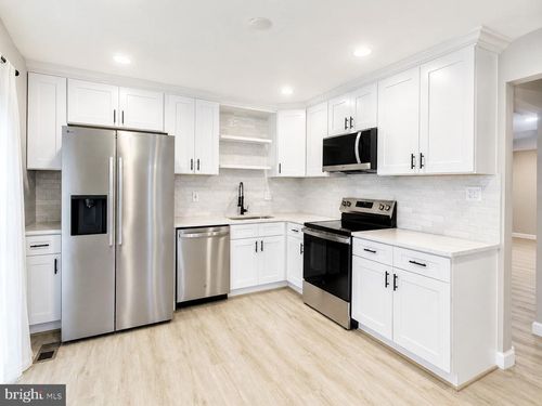 4915 Arctic Ter, ROCKVILLE, MD, 20853-2936 | Card Image