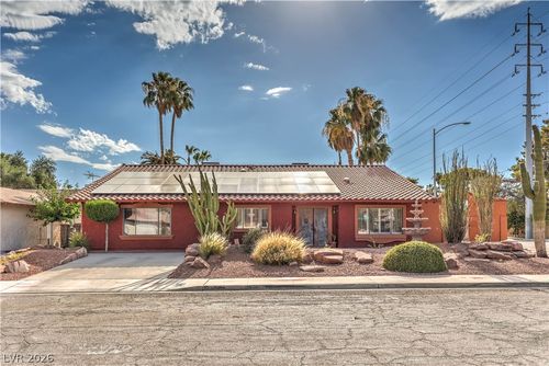 4411 Paseo El Rio Dr, Las Vegas, NV, 89121-5324 | Card Image