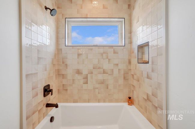 2282 E 4400 N, House other with 4 bedrooms, 4 bathrooms and 3 parking in Filer ID | Image 40