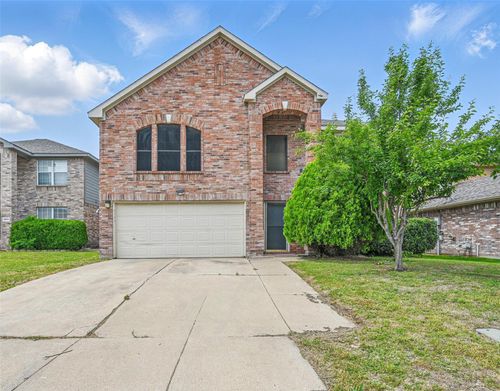4800 Sleepy Ridge Cir, Fort Worth, TX, 76133-8327 | Card Image