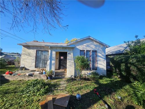 363 W Spruce St, Compton, CA, 90220-2127 | Card Image