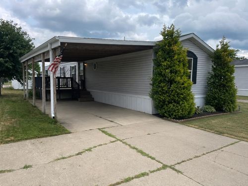 1322 Windridge Lane, Fremont, MI, 49412 | Card Image