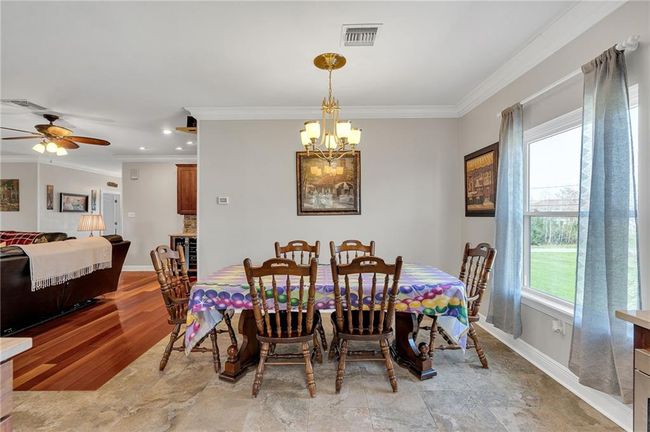 Dining Area | Image 14