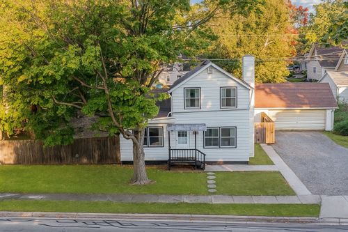 215 N Randolph St, Princeton, IL, 61356-1664 | Card Image