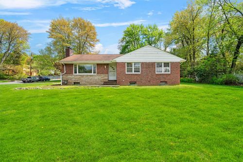 21 Sutin Pl, Spring Valley, NY, 10977-6426 | Card Image