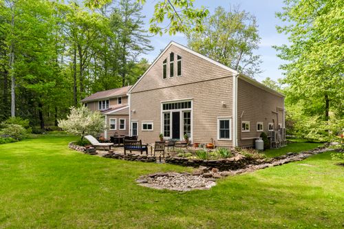 9 Conifer Ridge Rd, Cumberland Foreside, ME, 04110 | Card Image