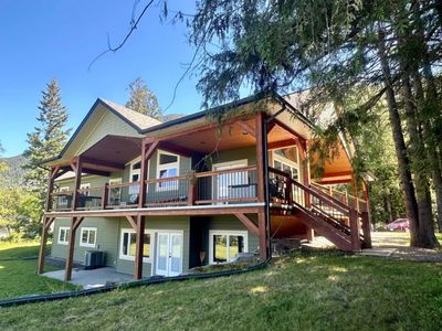 4810 40 St, House other with 4 bedrooms, 3 bathrooms and 6 parking in Canyon BC | Image 2