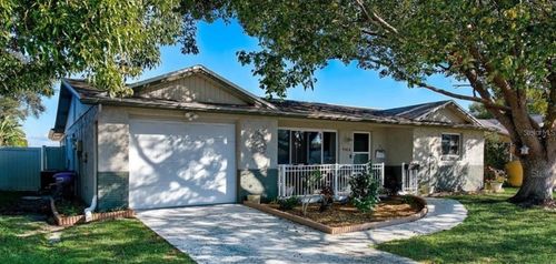 9436 Glen Moor Ln, PORT RICHEY, FL, 34668-3912 | Card Image