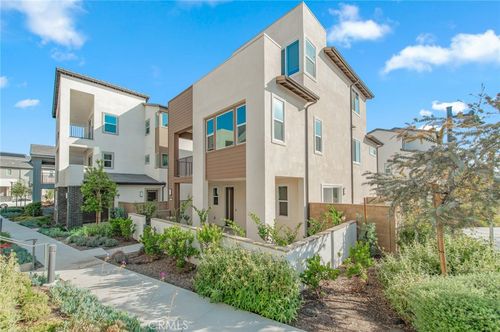 110 Seep, Irvine, CA, 92618 | Card Image