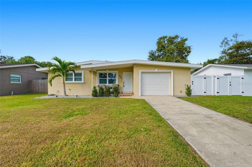 364 Barlow Ln, Largo, FL, 33770-2713 | Card Image