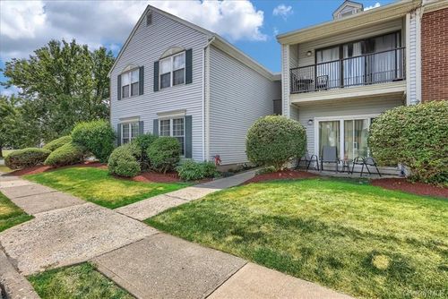 apt-21-1 Brook Dr, Washingtonville, NY, 10992-1068 | Card Image