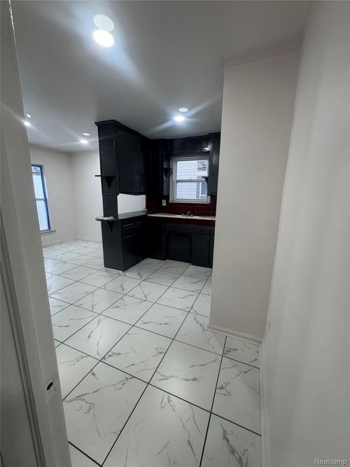 8854 Stout St, Detroit, MI, 48228-1656 | Card Image