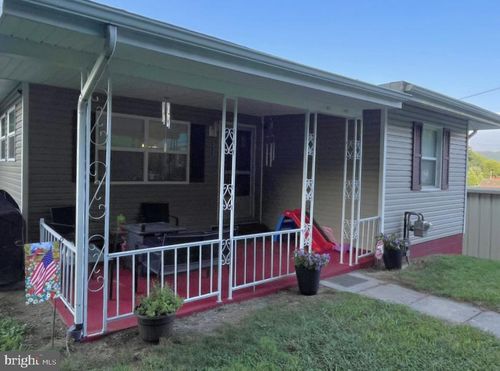 686 W Piedmont St, Keyser, WV, 26726-2445 | Card Image