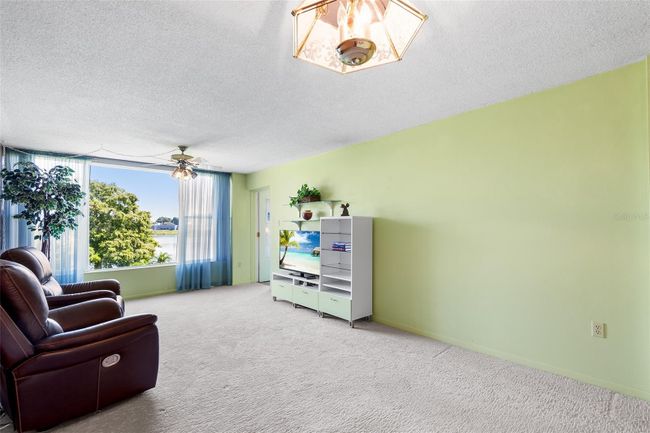 LIVING ROOM | Image 14