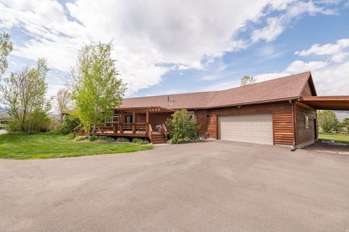 275 S 8600 E, Huntsville, UT, 84317-9780 | Card Image