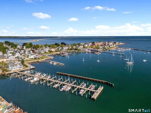 b2-4 Northwest St, Stonington, CT, 06378-1365 | Card Image