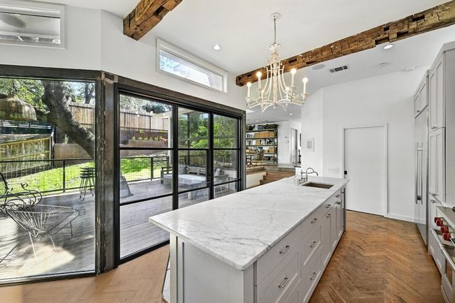 1700 S 6 Th St, House other with 3 bedrooms, 4 bathrooms and 2 parking in Austin TX | Image 18