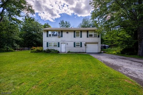 103 Alturas Rd, Highland Lakes, NJ, 07422-2058 | Card Image