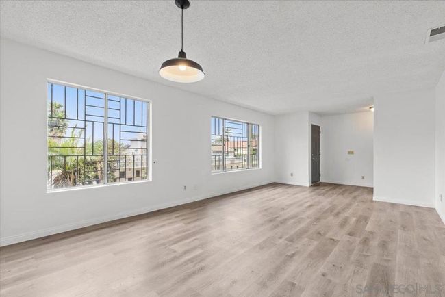 9616 Apple St, House other with 3 bedrooms, 2 bathrooms and 4 parking in Spring Valley CA | Image 8