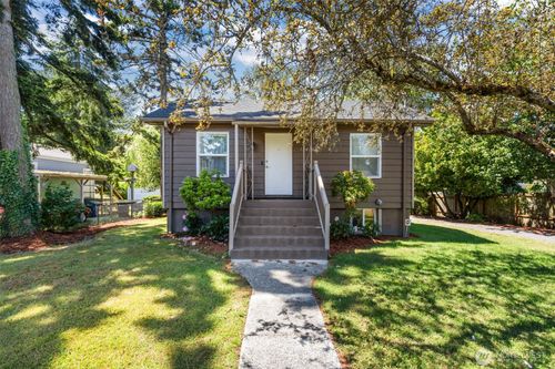 12419 20th Avenue S, Seattle, WA, 98168 | Card Image