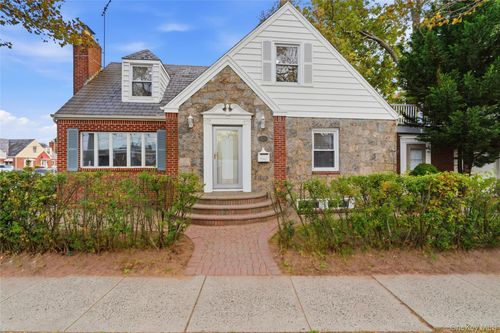 154 Jerusalem Ave, Hempstead, NY, 11550-6047 | Card Image