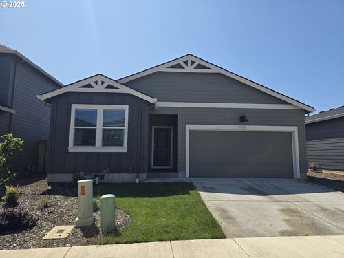 2622 26th Loop, Springfield, OR, 97477-4690 | Card Image
