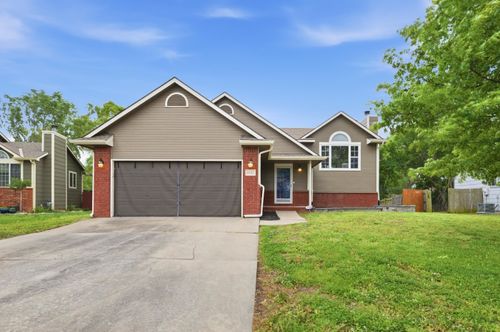 6943 E Perryton St, Bel Aire, KS, 67226-1468 | Card Image