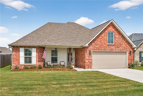 107 Summer Cypress Ln, Belle Chasse, LA, 70037-1691 | Card Image