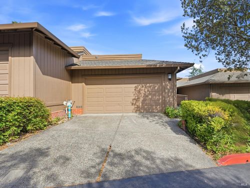 23 Oakcrest Dr, San Rafael, CA, 94903-2842 | Card Image