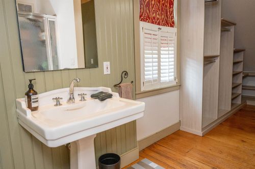 2706 E Woodstock Rd, Woodstock, VT, 05091 | Card Image