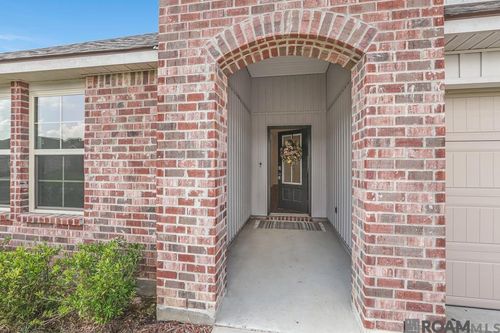 7799 Collin Trl, Denham Springs, LA, 70726-1250 | Card Image