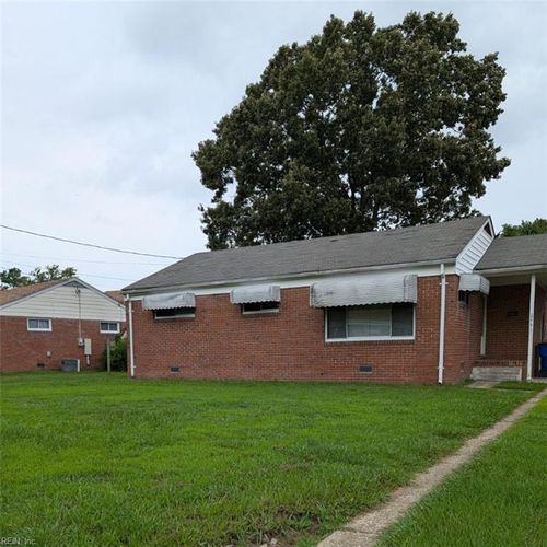 8441 Nathan Ave, Norfolk, VA, 23518-2253 | Card Image