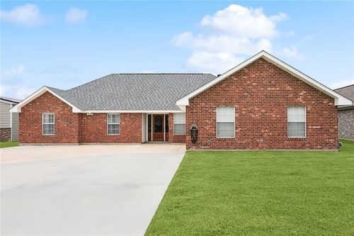 313 Luke Dr, Des Allemands, LA, 70030-3205 | Card Image