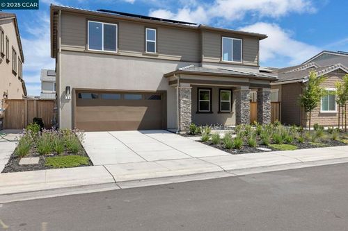 109 Bodega Dr, Lodi, CA, 95240-7894 | Card Image