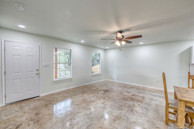 703 W Cargile St, House other with 3 bedrooms, 2 bathrooms and null parking in Uvalde TX | Image 7
